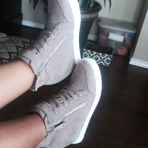 SOLD ON MC - Picture 5 of 8